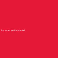 Enormer Wolle-Mantel